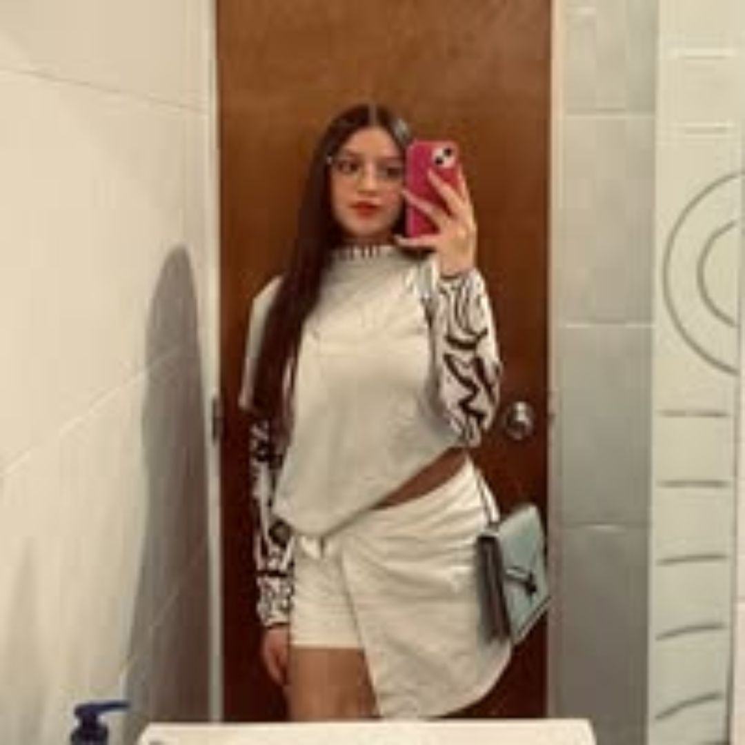 <strong>Jhonatan R.</strong>